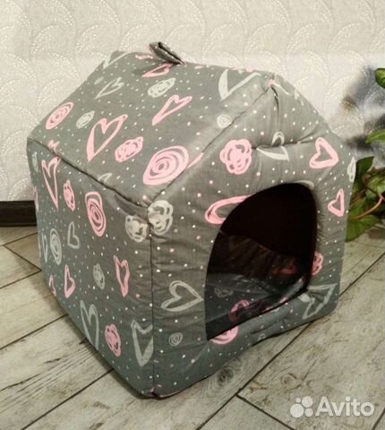 Домики,лежанки для кошек и собак