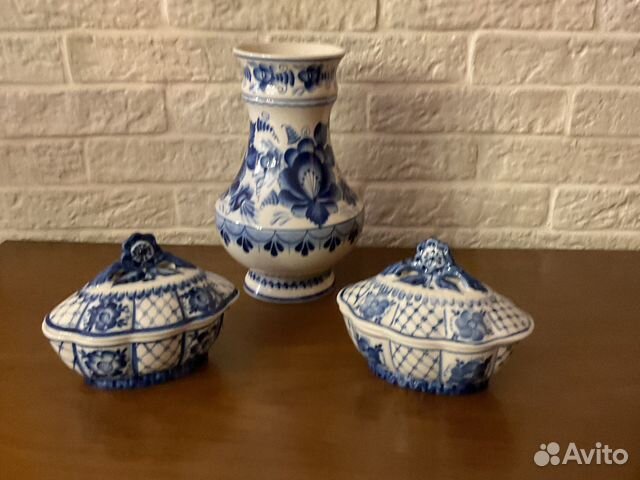 Фарфоровые вазы