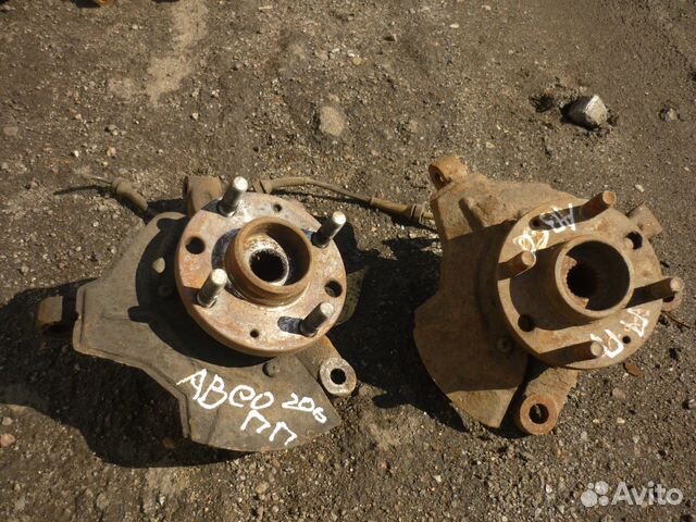 Поворотный кулак правый Шевроле Авео Т250/200