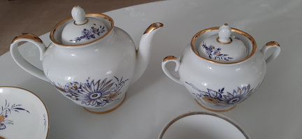 Фарфоровый чайный сервиз (лфз) с позолотой