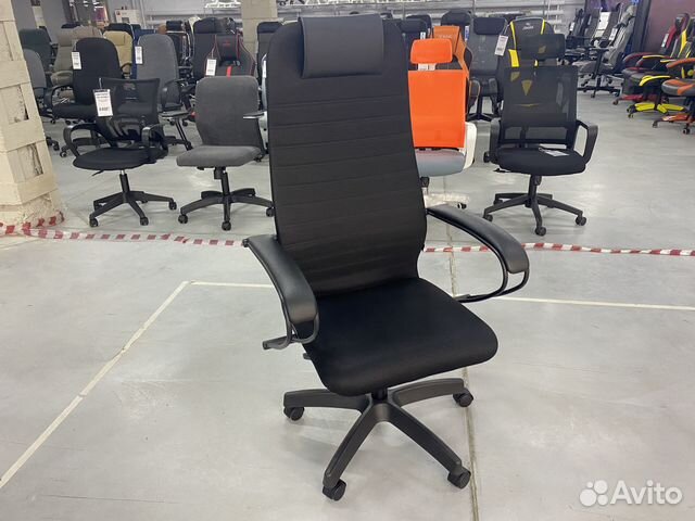 Офисное кресло