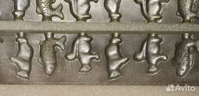 Петушки. зверьки.Леденцы на палочке.Форма.Орешки