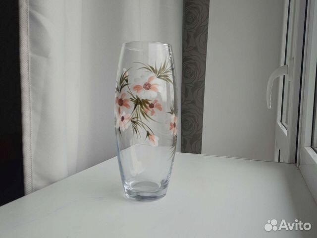 Стеклянная ваза