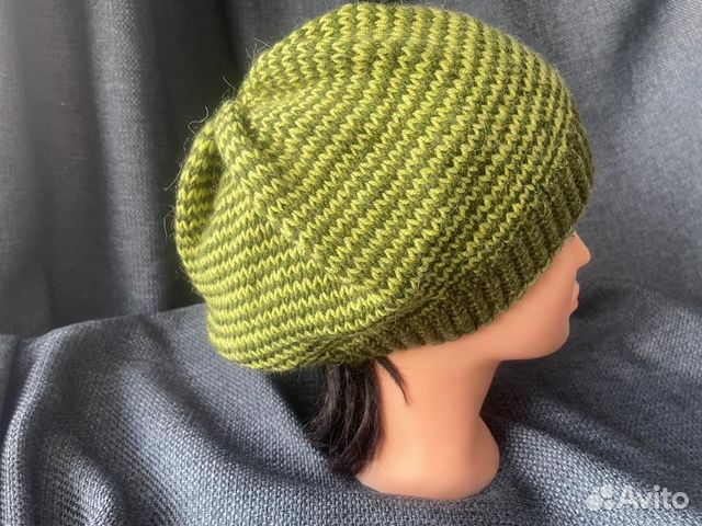 Вязанный берет. Ручная работа