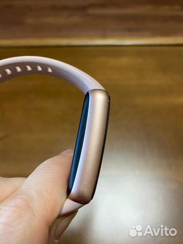 Фитнес браслет huawei band 6 + наклейки на дисплей