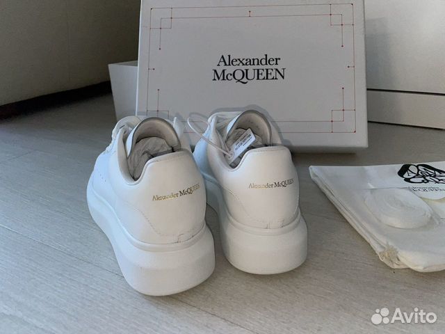 Кроссовки женские Alexander McQueen