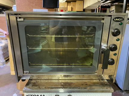 Конвекционная печь/Пароконвектомат unox xv 301