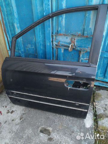Дверь передняя левая Chrysler Voyager 2003 год