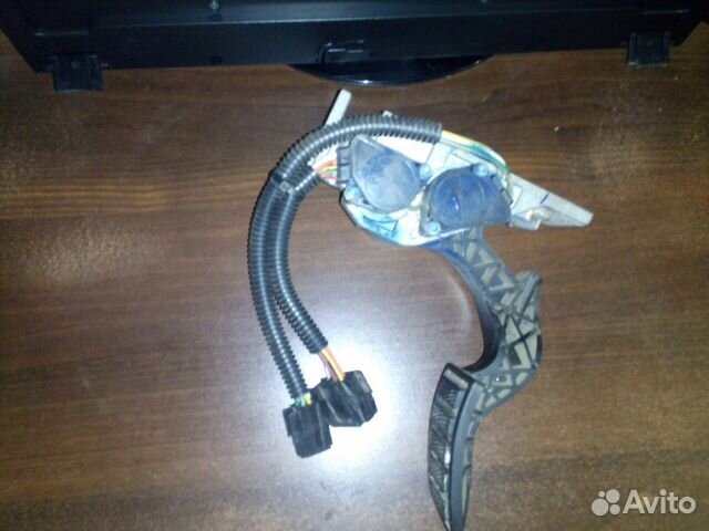 Педаль газа FH12