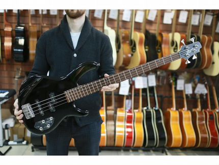 Cort Action-Bass-Plus-BK черная бас гитара