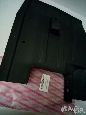 Подкрылок левый Isuzu Elf 1994