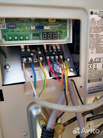 Установка кондиционеров в домах Пик