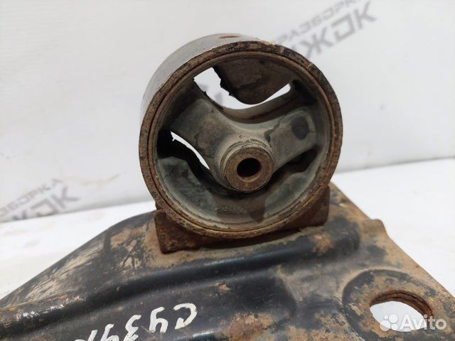Опора (подушка) двигателя передняя Suzuki Sx4 хэтч