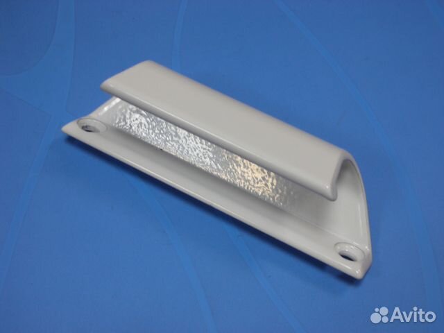 Металлическая ручка балконной двери Ракушка