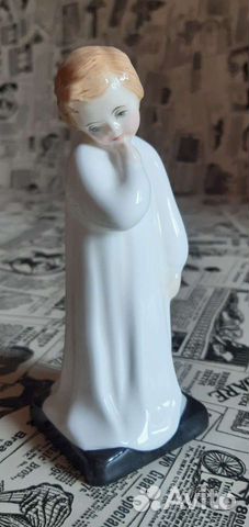 Статуэтка мальчик Royal Doulton