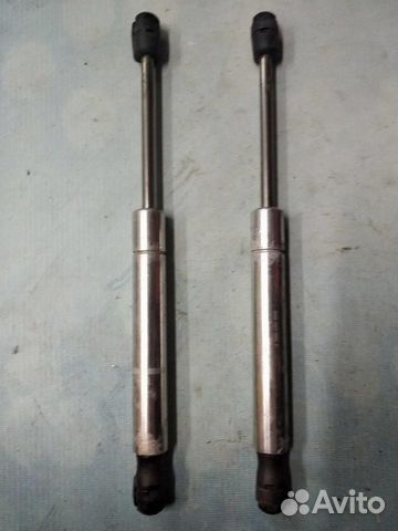 Амортизатор крышки багажника 3B5827550E