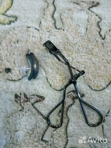 Зажим для закручивания ресниц Мару Кау