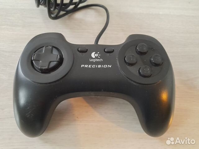 Геймпад Logitech Precision
