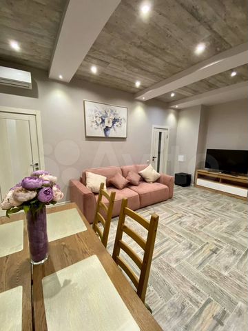 2-к. квартира, 55 м², 1/5 эт.