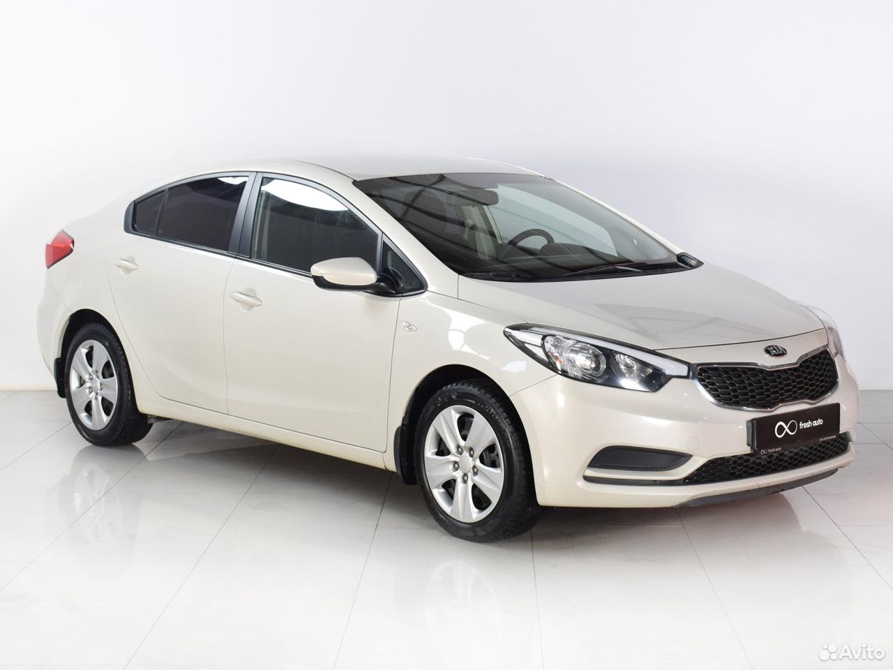 Clear white. VIN Kia Cerato 2015. Новая кия седан. Церато 2015 телевизор артикул. Kia Serato 2018 цена.