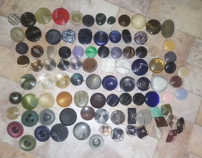 Пуговицы, заклепки