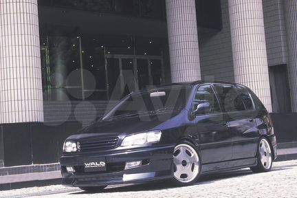 Накладка переднего бампера Wald Toyota Ipsum 10\15