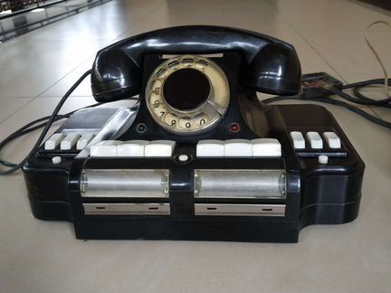 Телефон старинный