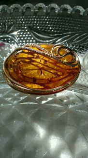 Красивая Янтарная брошь,золото,серебро