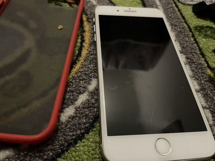 Телефон iPhone 8 бу