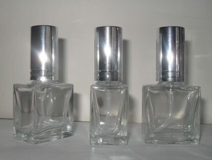 Атомайзер для духов. парфюмерная, нужная вещь