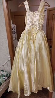 Платье вечернее