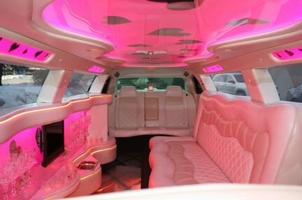 Заказ лимузина Крайслер 300С