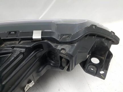 Фара левая Mitsubishi Outlander 3