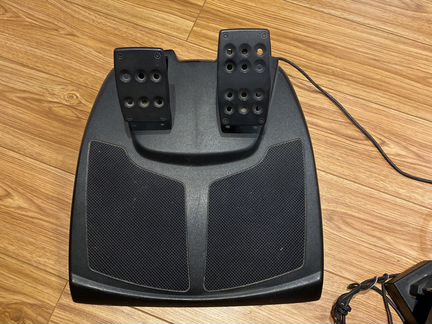Руль logitech momo racing
