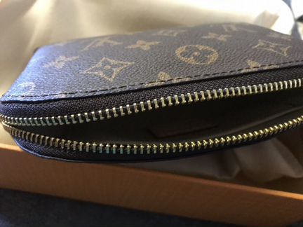 Louis Vuitton косметичка