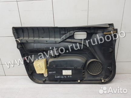 Обшивка двери передняя правая Mitsubishi Lancer 9