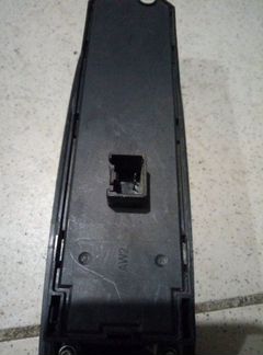 Блок управления стеклоподъемниками передний левый