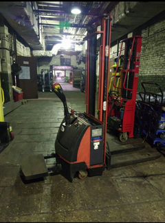 Штабелёр самоходный