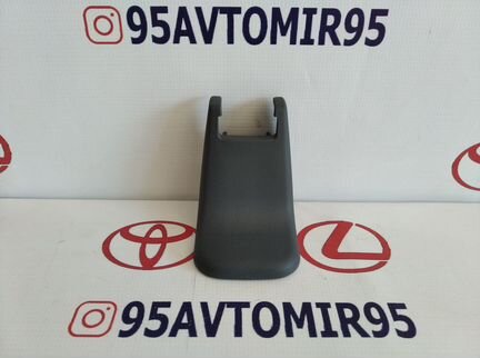 Заглушка крепления сиденья Lexus GX470