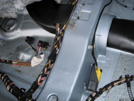 Датчик бокового удара 6Q0909606 vw passat b5