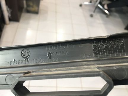 Решетка бампера передняя Volkswagen Polo 6R