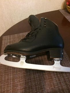 Коньки Jackson