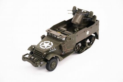 Модель американского бронетранспортера M16 1:43