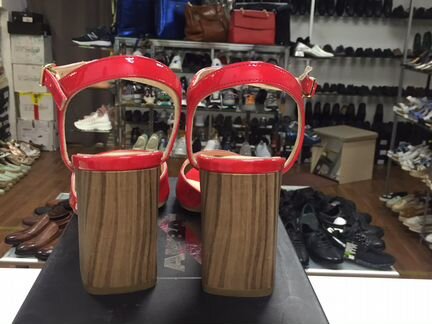 Босоножки 39