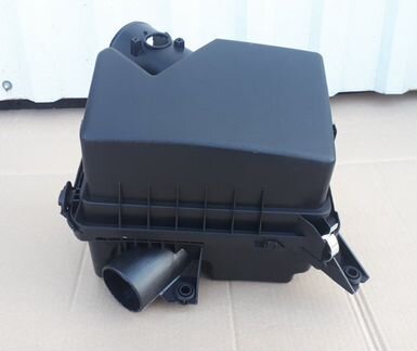 Корпус воздушного фильтра Camry v50 2.5L
