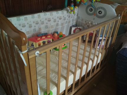 Кроватка детская