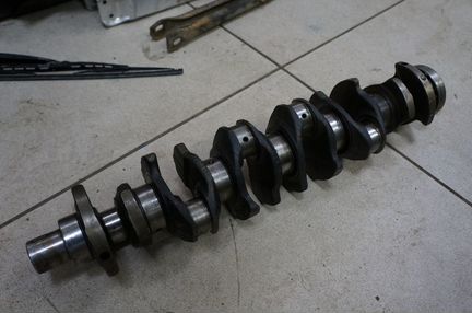 BMW коленвал двигателя M57D2 2.5