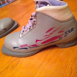 Новые лыжные ботинки botas