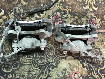 Передние тормозные суппорта Audi под 345 диск