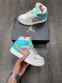 Кроссовки Nike Air Jordan 1 фиолетовые